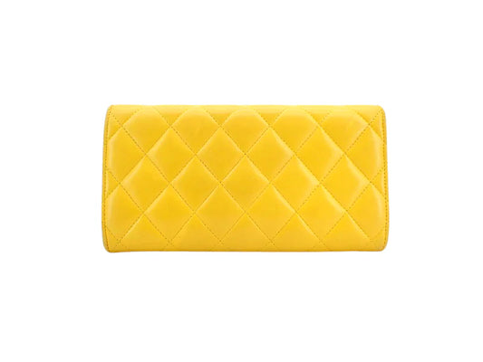 Bring Your Own Sunshine – Chanel Classic Flap Pung i gult Lammeskind med Sølvhardware