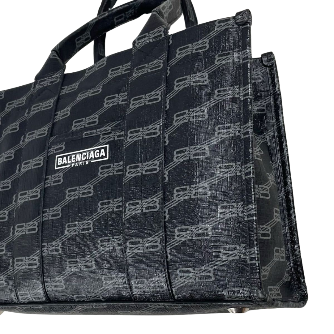 Balenciaga 2‑Way Tote fra siden, sort coated canvas, preloved luksus