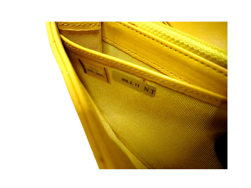 Chanel Classic Flap pung solgul – med seriemærkat