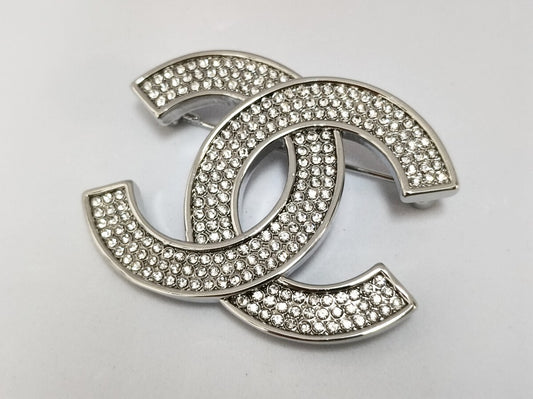 Chanel broche sølv Coco Mark med nål – autentisk