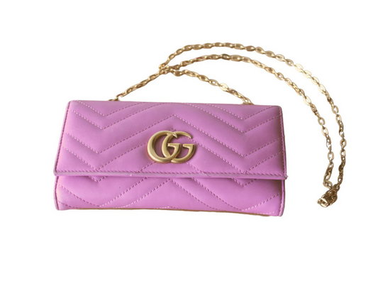 Gucci Marmont pung pink – guldtonet hardware closeup