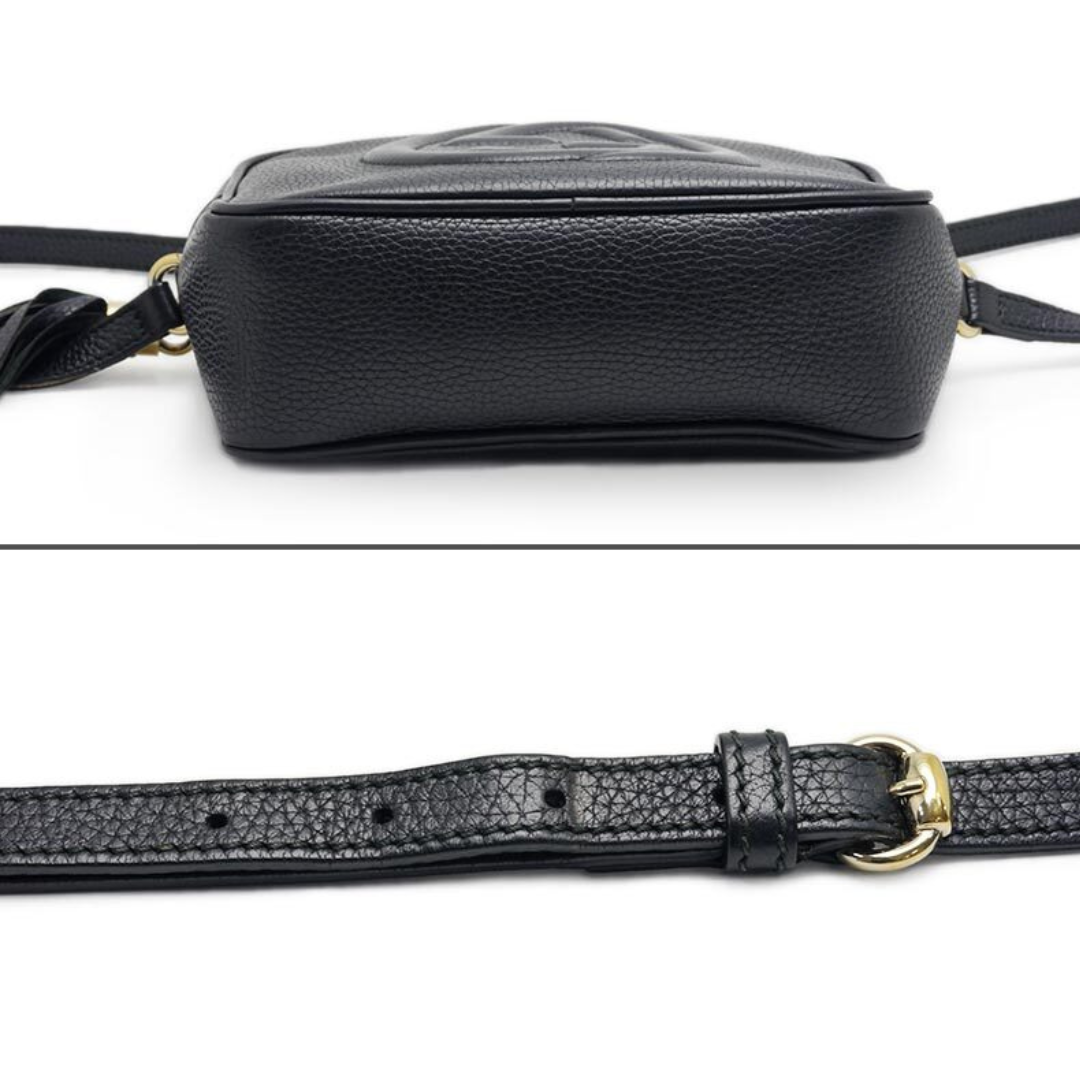 Bund og justerbar rem på Gucci Soho GG Small crossbody taske i sort