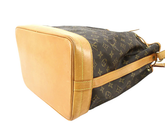 Louis Vuitton Monogram Noé skuldertaske – klassisk bucket design med læderbund og justerbar rem