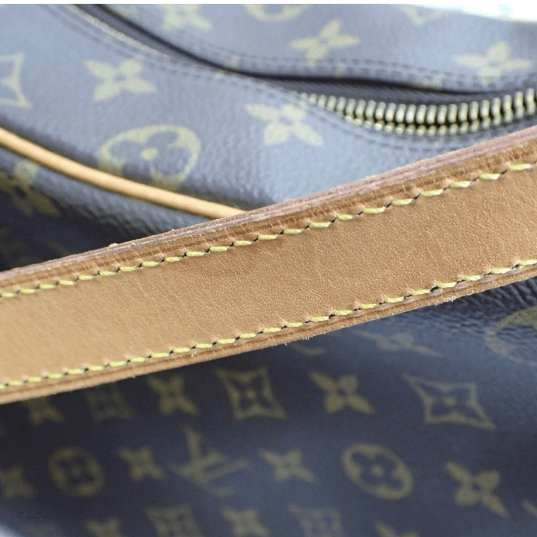 Naturligt lædertrim på corners og strop – Louis Vuitton Boulogne
