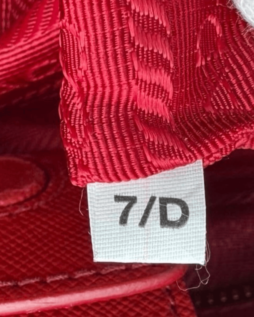 Preloved Prada Galleria Saffiano taske tag