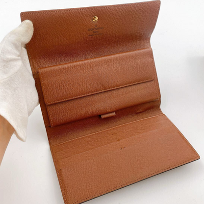 Køb Louis Vuitton pung online i dag – eksklusiv vintage, hurtig levering og sikker betaling hos Reluxe.dk.