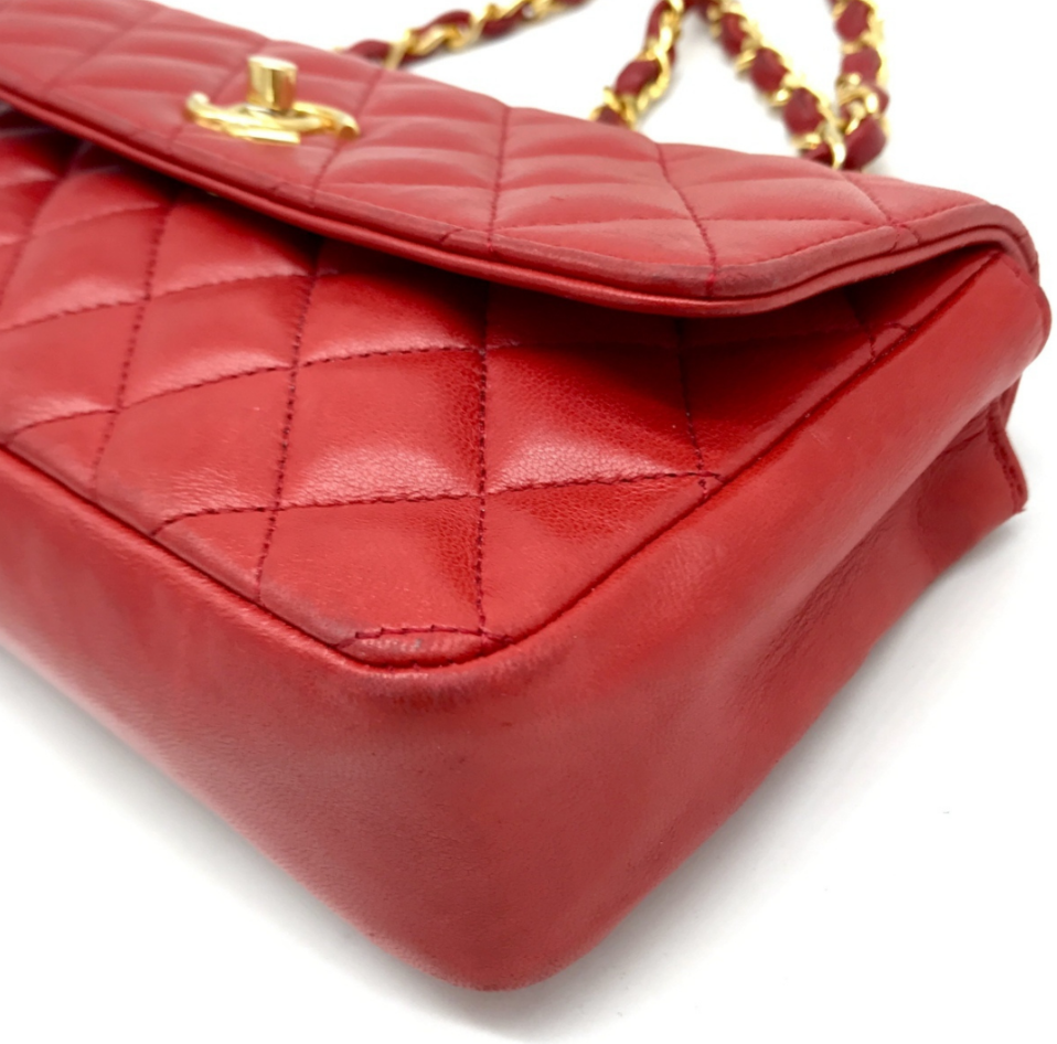 Chanel mini classic