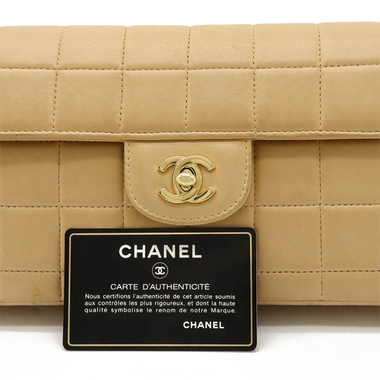 Chanel Chocolate Bar taske med autenticitetskort og guld CC-logo
