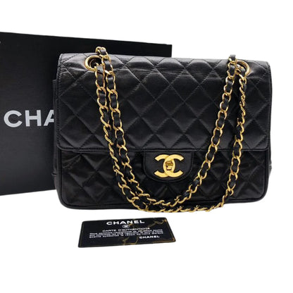 Chanel Classic Flap medium sort – set forfra