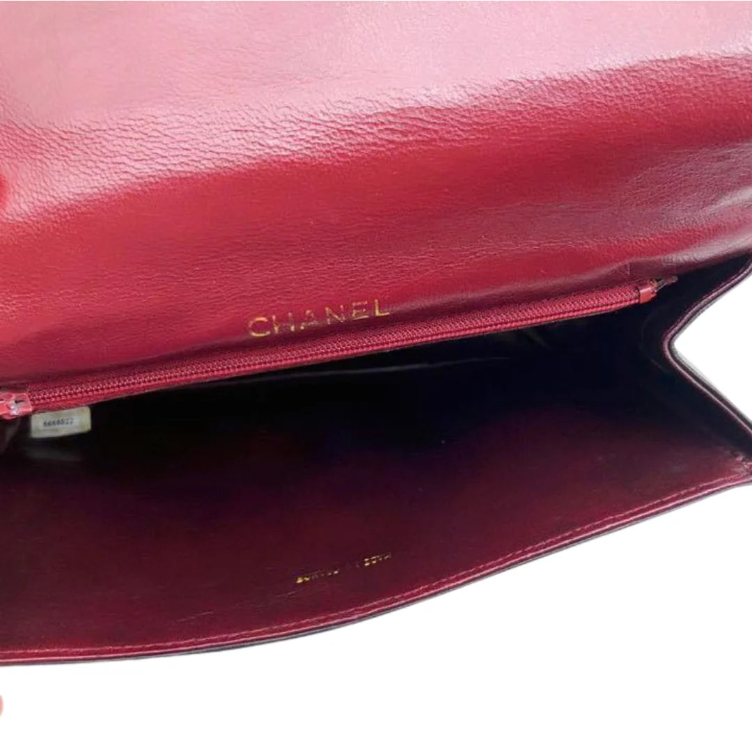 Chanel Classic Flap medium sort – interiør og seriemærkat