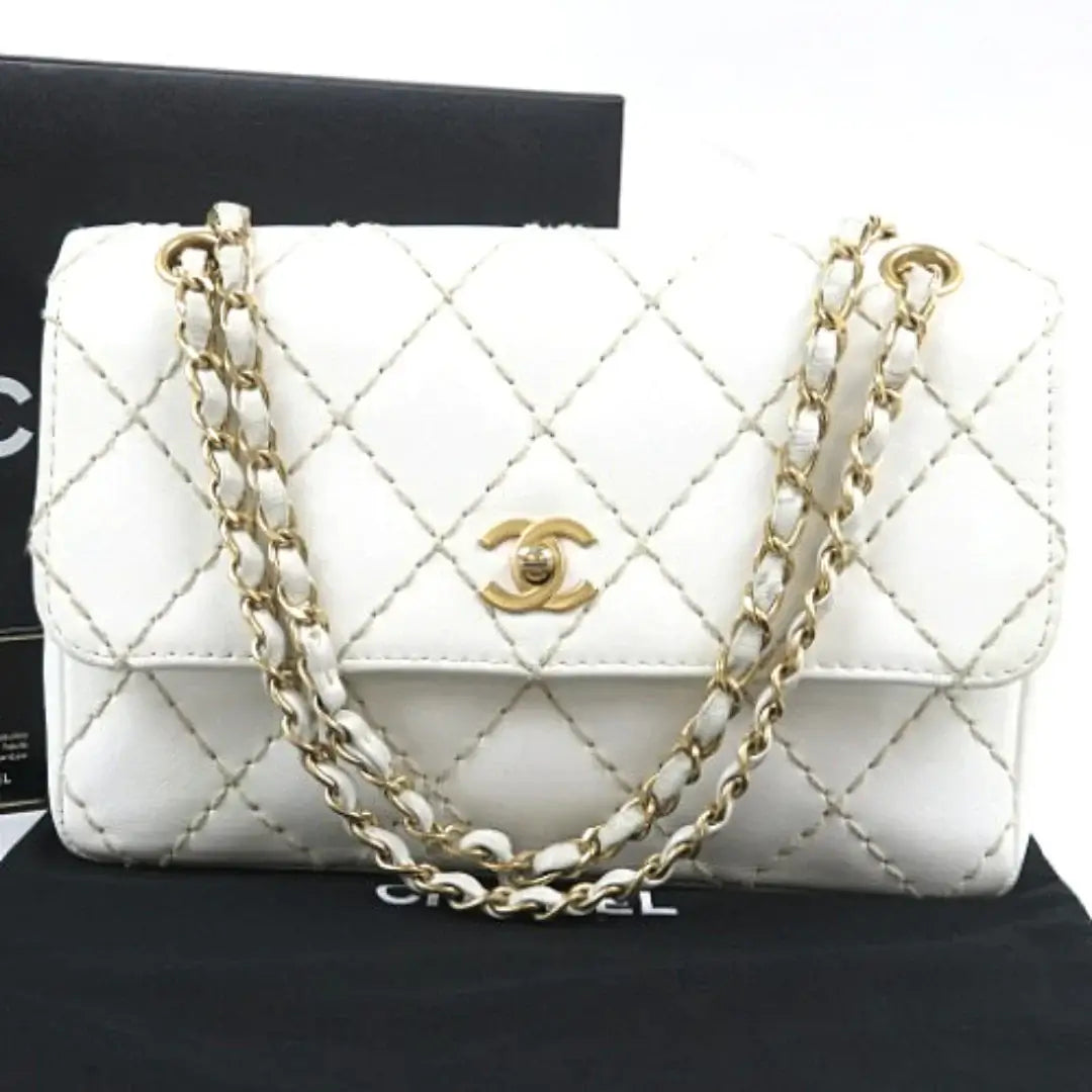 Chanel Classic Medium Single Flap hvid – set forfra
