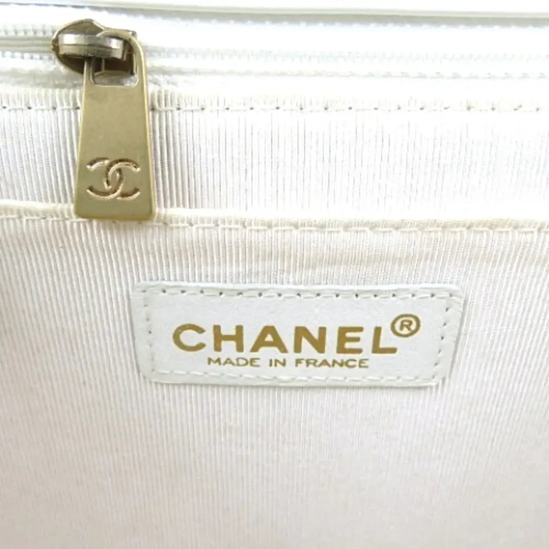 Chanel Classic Medium Single Flap hvid – interiør og lynlås 