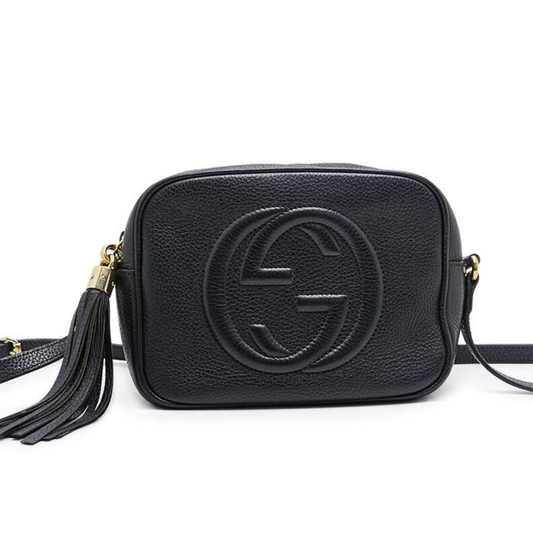 Gucci Soho GG Small crossbody taske i sort læder set forfra med præget logo