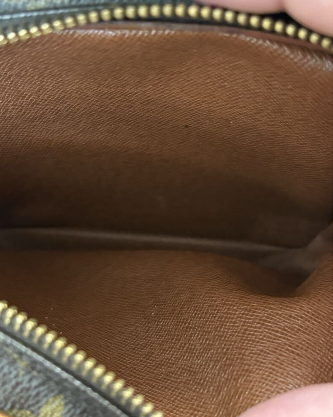 Louis Vuitton Amazone Close-up af det indvendige vachetta-læderfor i tasken
