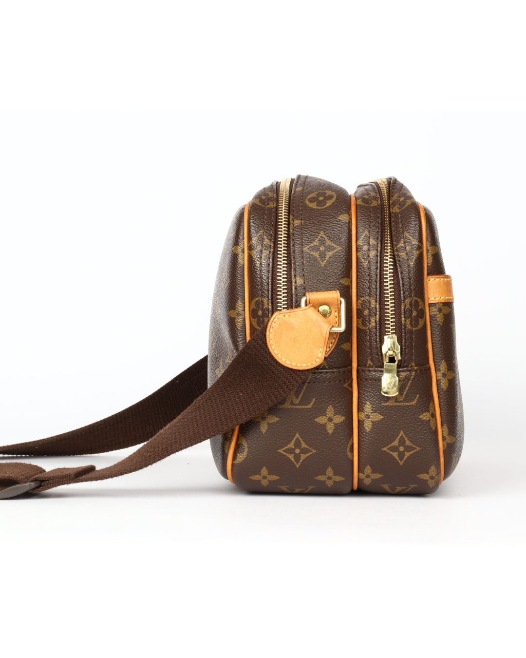 LV Reporter PM side view – justerbar skulderrem og messing hardware