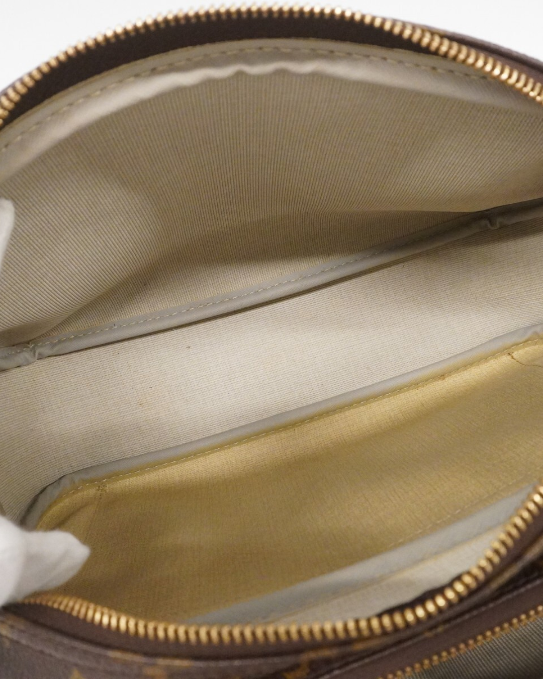 Preloved Louis Vuitton Reporter PM indeni