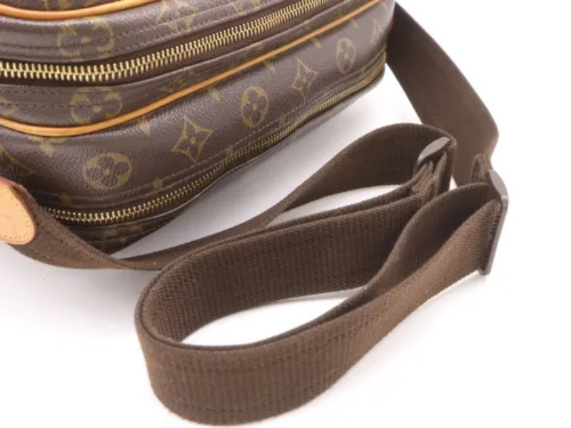 Louis Vuitton Reporter PM monogram 2005 – justerbar crossbody-rem