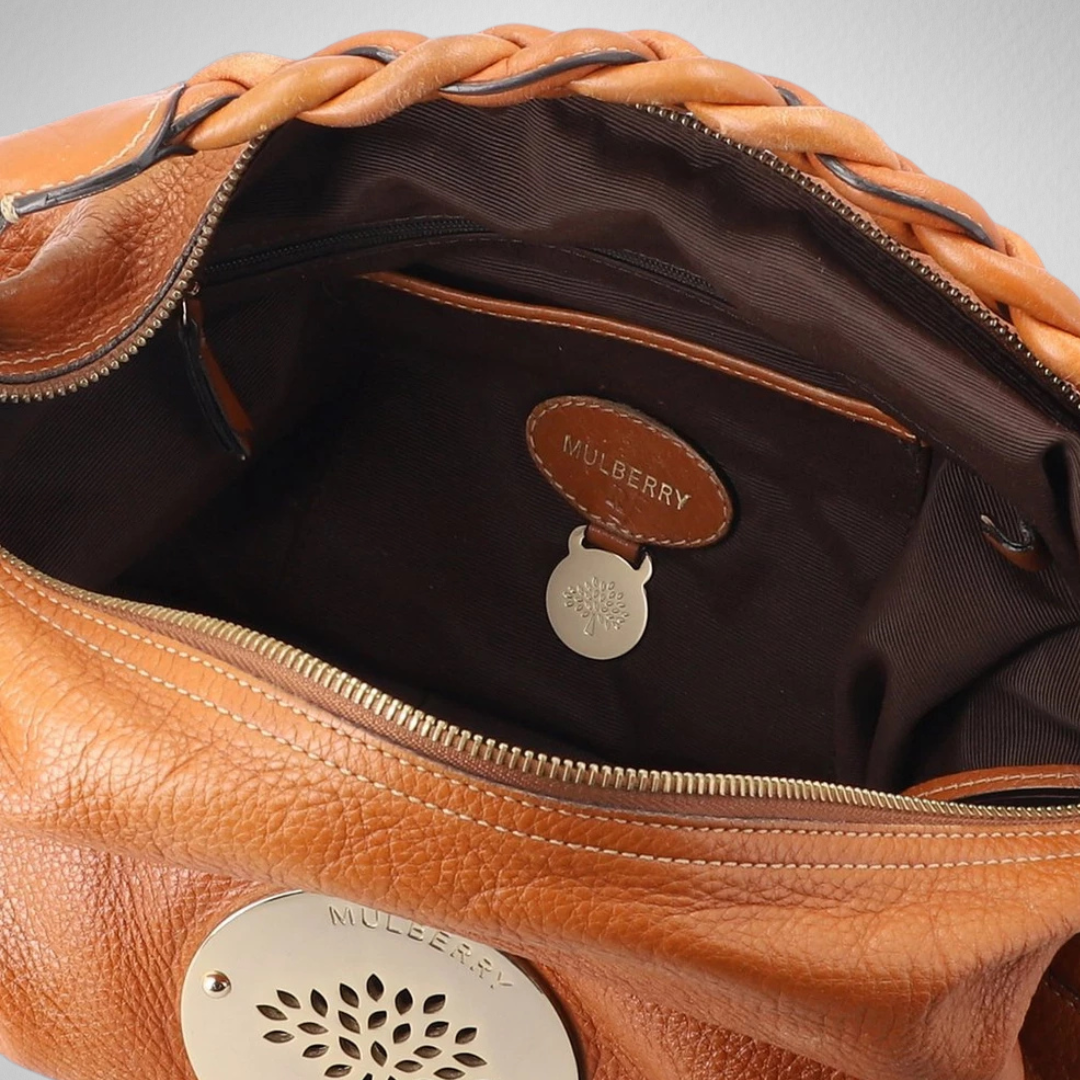 Indvendig af Mulberry Daria Hobo med Mulberry læderlabel og logo medaljon