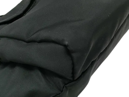 Prada bæltetaske sort nylon – hjørne og struktur