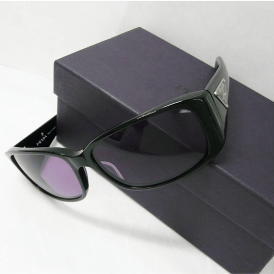 Prada sorte solbriller med logo – preloved designer eyewear