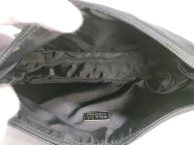 Prada Tessuto Sport nylontaske sort – interiør