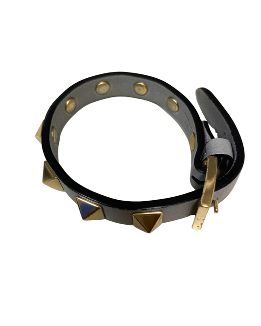 Valentino Garavani Rockstud armbånd i gråt læder med guldtonede studs
